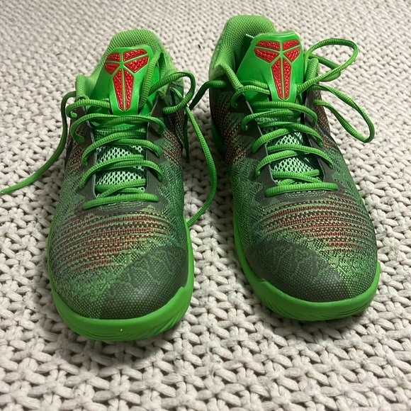 Nike Kobe Grinch Mens 12 Shoes